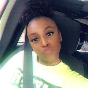 Meet your Posher, Ravyn